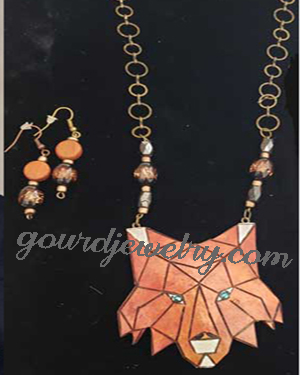 Little Fox Face Gourd Shard Necklace Set