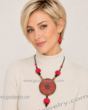 Magic Red Elephant Gourd Shard Necklace Set