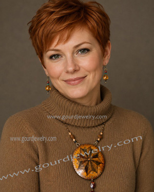 The Norseman Shield Gourd Shard Necklace Set