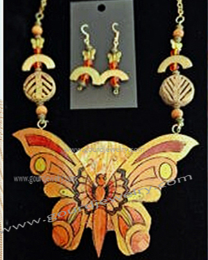 Golden Butterfly Gourd Shard Necklace Set