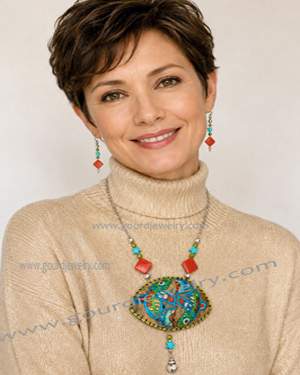 Northwest Whales Gourd Shard Necklace Set