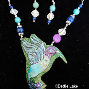 Fantasy  Hummingbird Gourd Shard Necklace Set