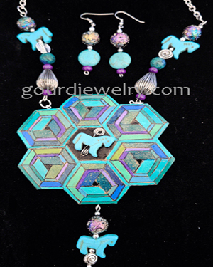 Horse in Deco Blue Gourd Shard Necklace Set
