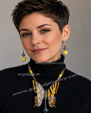 Black Stunner Butterfly Gourd Shard Necklace Set