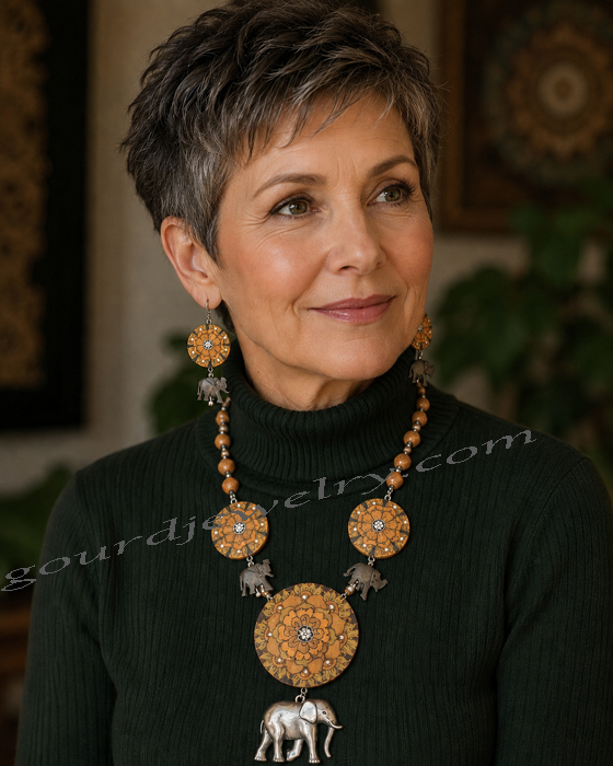 Elephant Dream Gourd Shard Necklace Set - Image 5