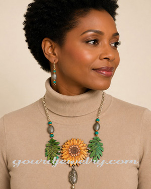 Sunflower Day Gourd Shard Necklace Set