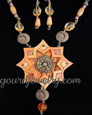 Orange Star Gourd Shard Necklace Set