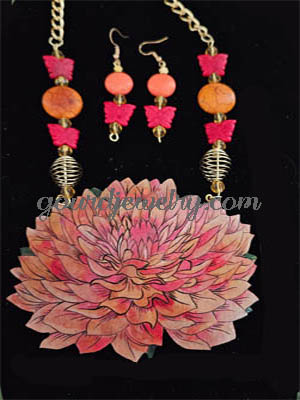 Red-Orange Dahlia Gourd Shard Necklace Set - Image 5